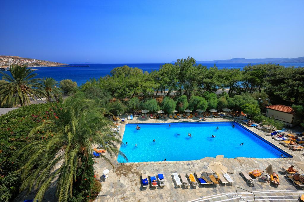 시티아 비치 시티 리조트 앤 스파 사이티아 외부 사진 A swimming pool in Greece